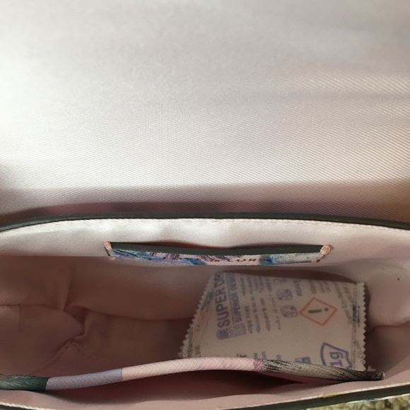 FLOWER CROSSBODY PURSE - Picture 8 of 8